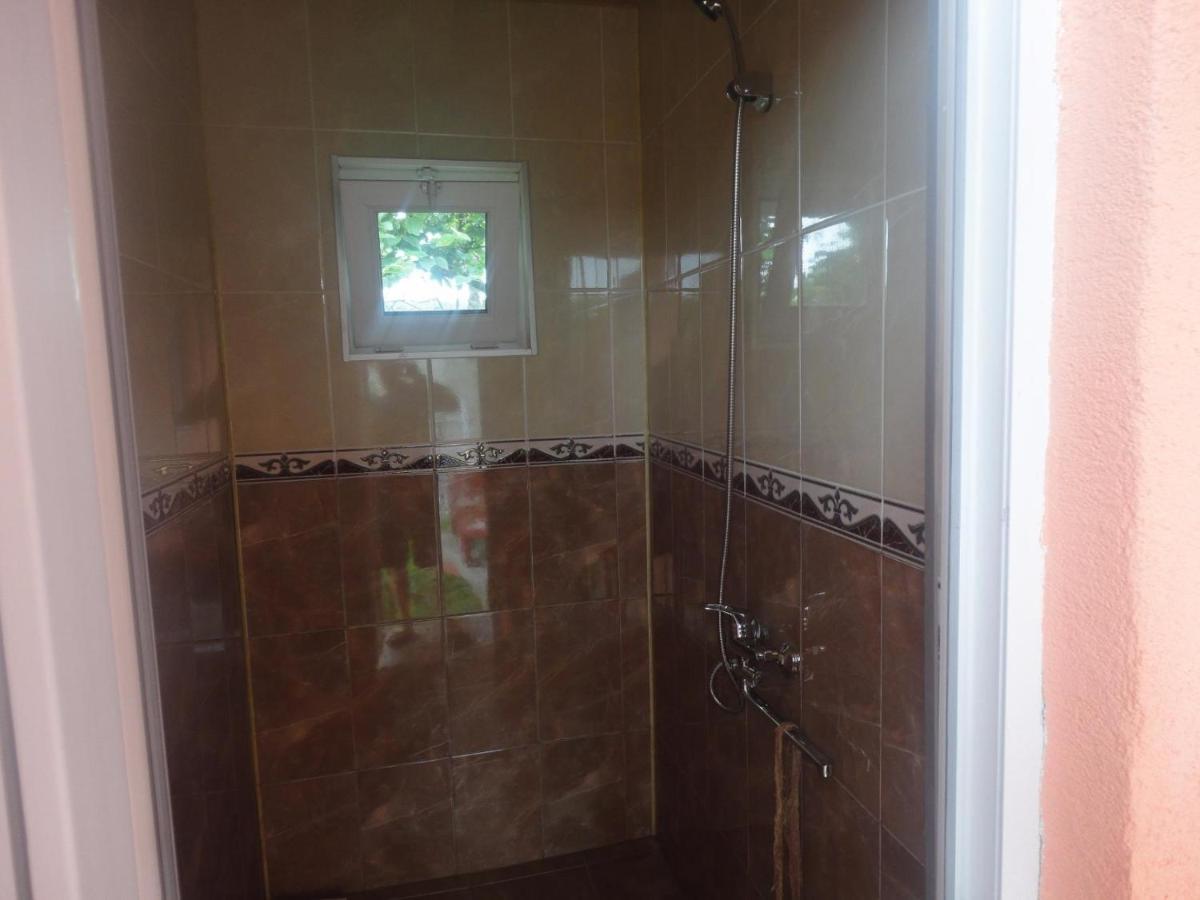 Guest House Надежда Koboeleti Kamer foto